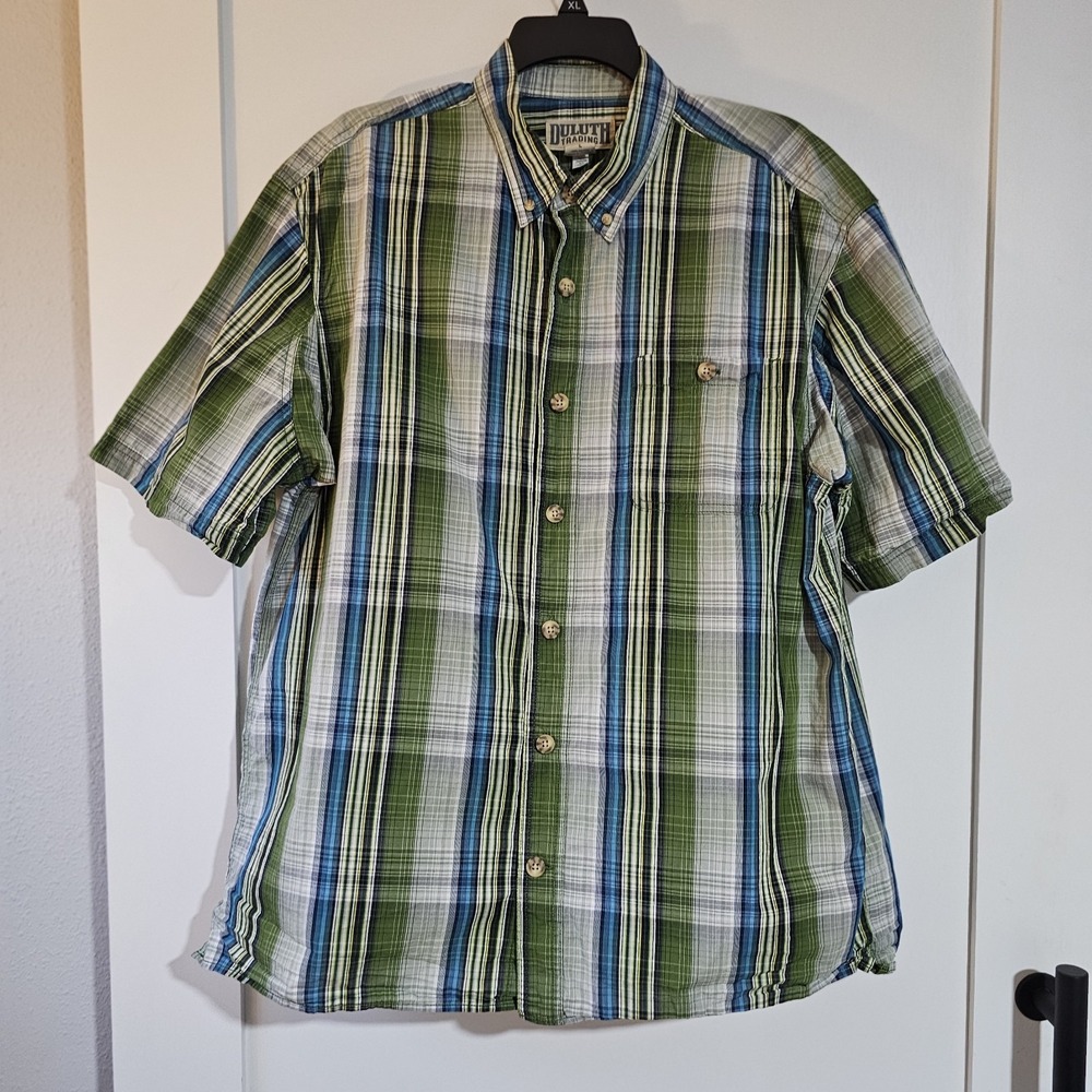 Duluth Trading Company Green Plaid Short Sleeve Button Down Shirt L Large Cotton